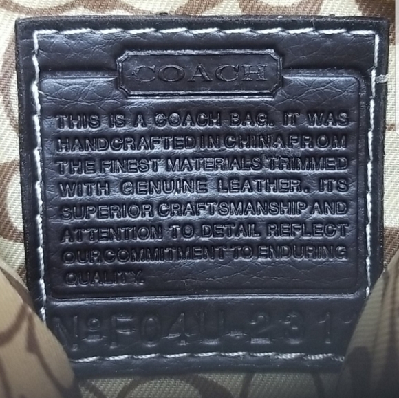 "C" Signature Bag - Picture 4 of 7